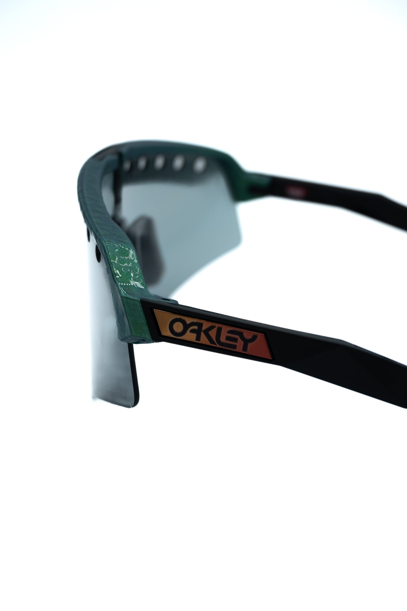 OAKLEY SUTRO LITE SWEEP | STATION 