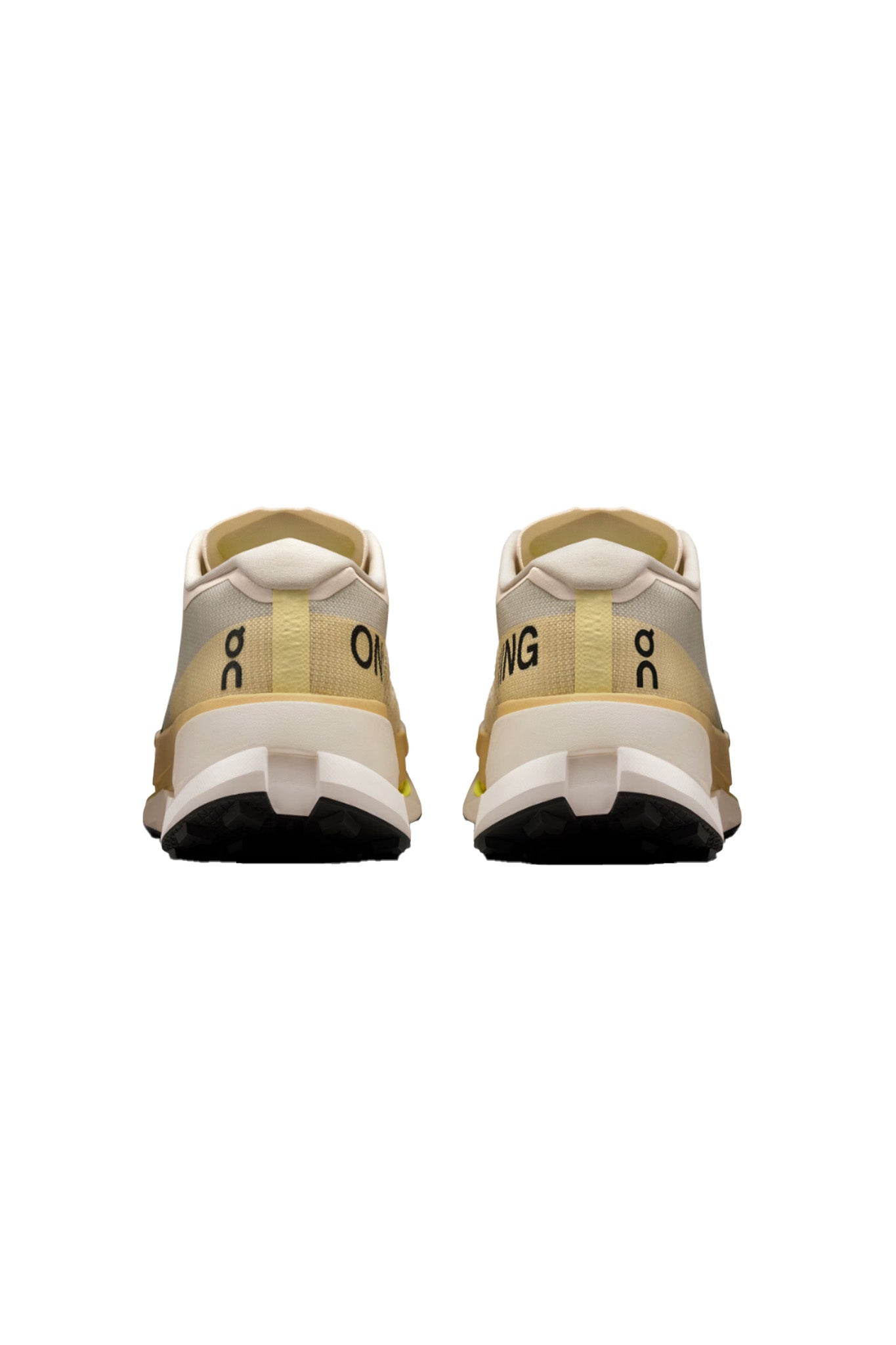 ON RUNNING Cloudultra Pro M STATION 